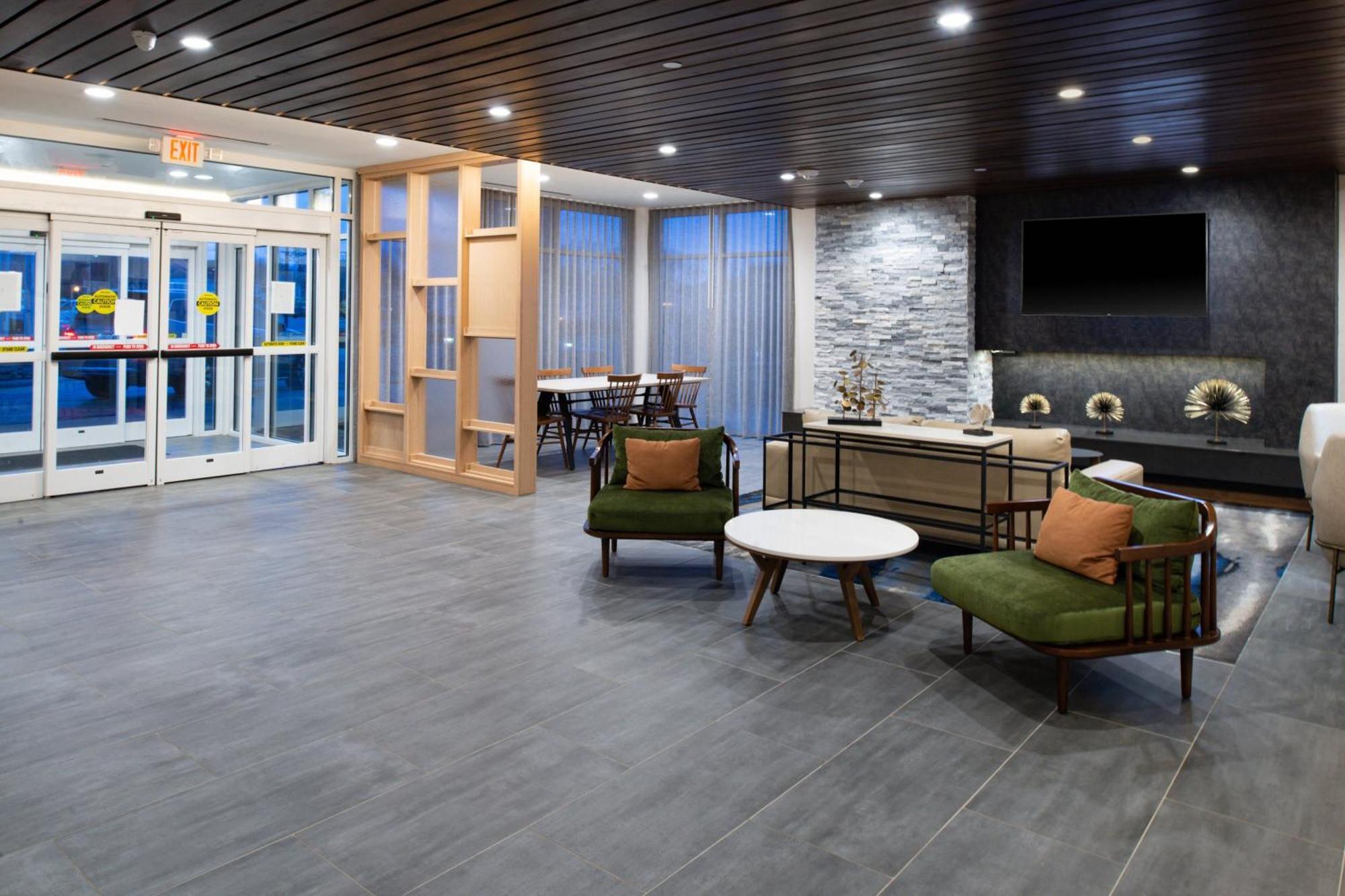 Fairfield Inn & Suites By Marriott Charlotte University Research Park Екстериор снимка